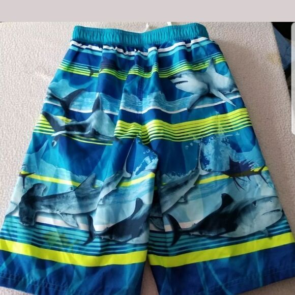 OP Size 2XL (18) junors Mesh Lined Swim Trunks - Picture 1 of 3